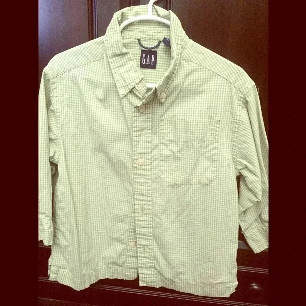 Gap shirt